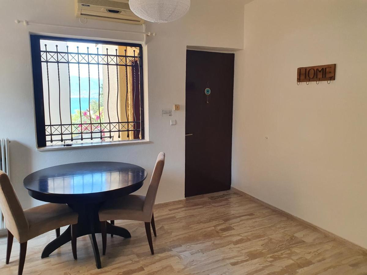 Julia'S Apartment Kalamata Exterior photo