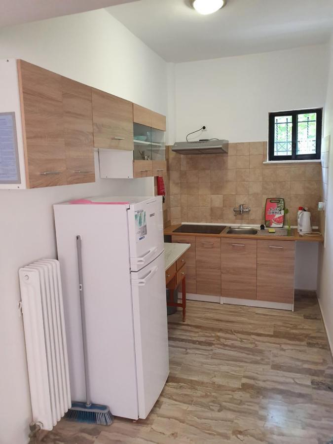Julia'S Apartment Kalamata Exterior photo